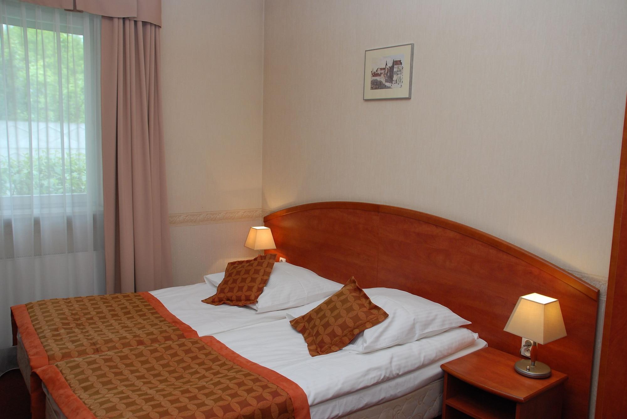 Topaz Centrum 3* Poznan