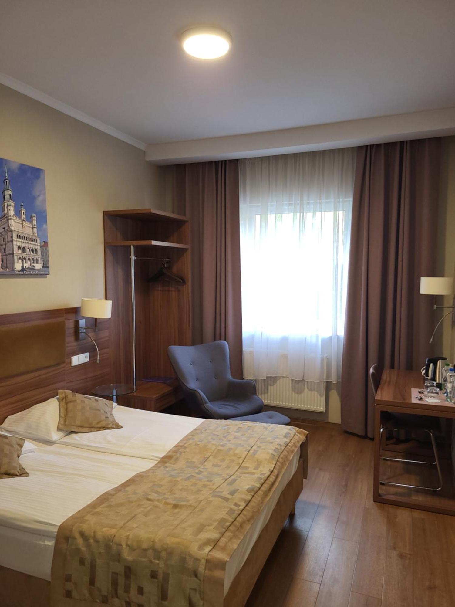 Topaz Centrum 3* Poznan